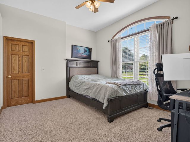878 W Kennedy Road, Braidwood, IL 60408