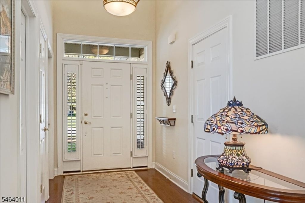 4 Bluffs Ct, Hamburg Boro, NJ 07419 — photo 3
