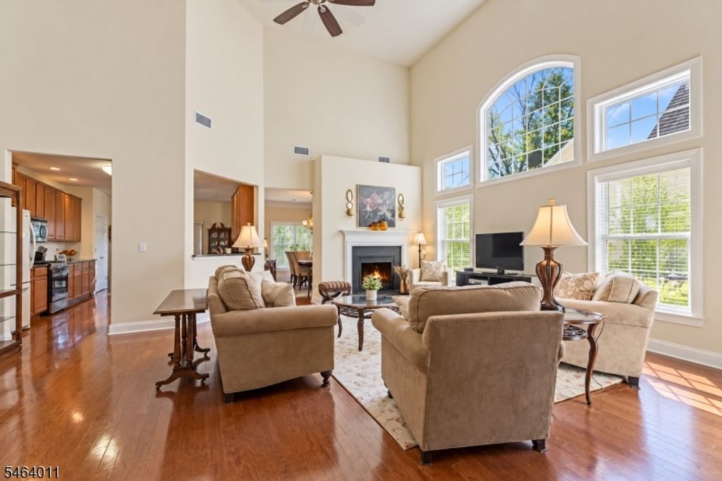 4 Bluffs Ct, Hamburg Boro, NJ 07419 — photo 5