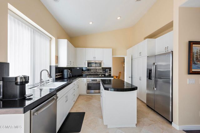 1480 Sappanwood Avenue, Thousand Oaks, CA 91320