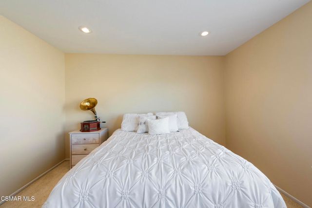 1480 Sappanwood Avenue, Thousand Oaks, CA 91320