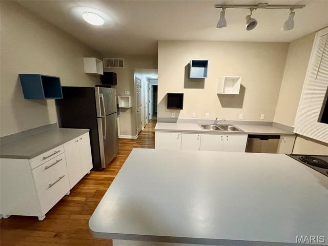 4322 McRee Avenue, St Louis, MO 63110