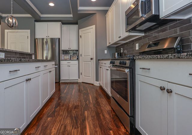 4669 Sierra Creek Drive, Hoschton, GA 30548