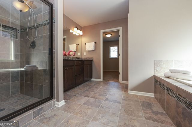 4669 Sierra Creek Drive, Hoschton, GA 30548