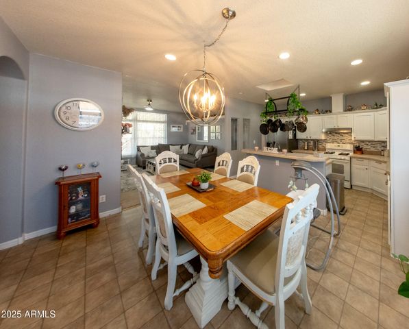 14361 S PADRES Road, Arizona City, AZ 85123