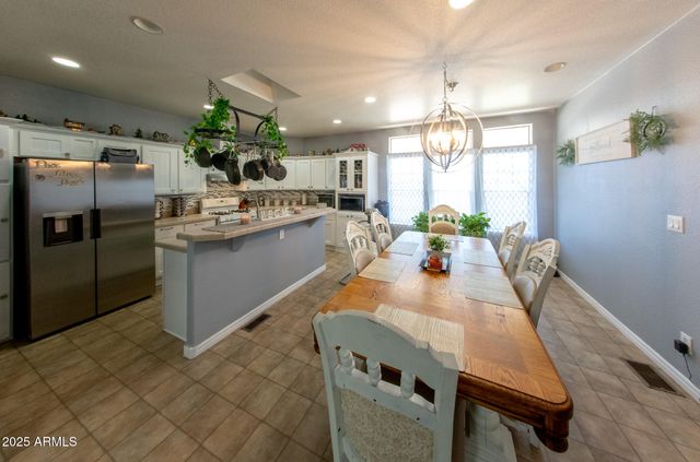 14361 S PADRES Road, Arizona City, AZ 85123