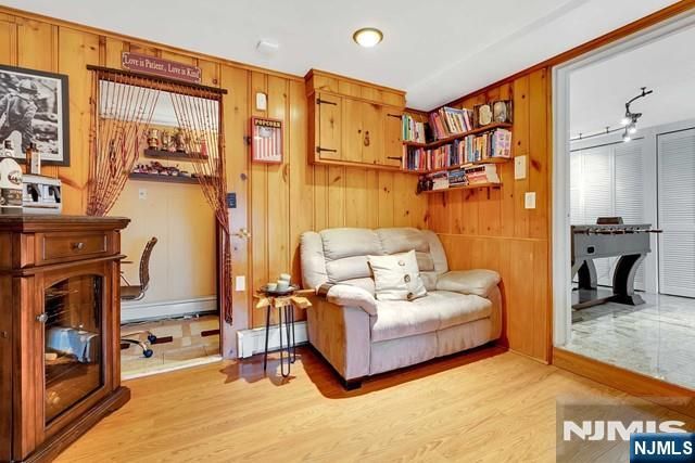 694 Center Street House, Ridgefield, NJ 07657