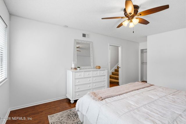 7910 LOS ROBLES Court, Jacksonville, FL 32256
