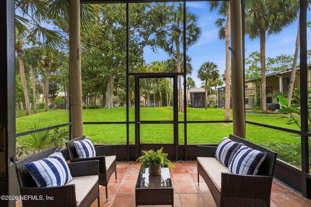 7910 LOS ROBLES Court, Jacksonville, FL 32256