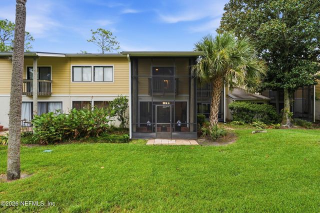 7910 LOS ROBLES Court, Jacksonville, FL 32256