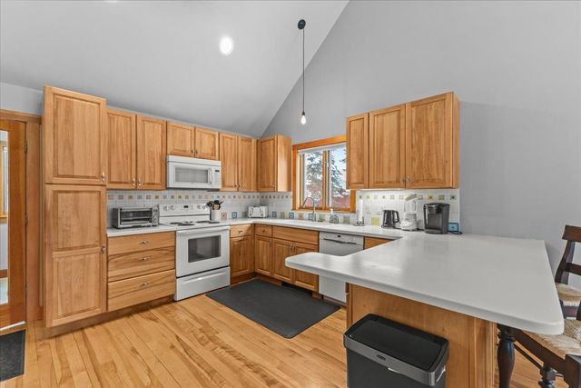 187 Lower Moulton Lane, Stowe, VT 05672