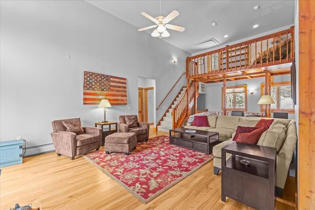 187 Lower Moulton Lane, Stowe, VT 05672