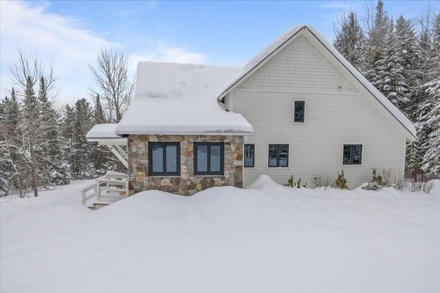 187 Lower Moulton Lane, Stowe, VT 05672