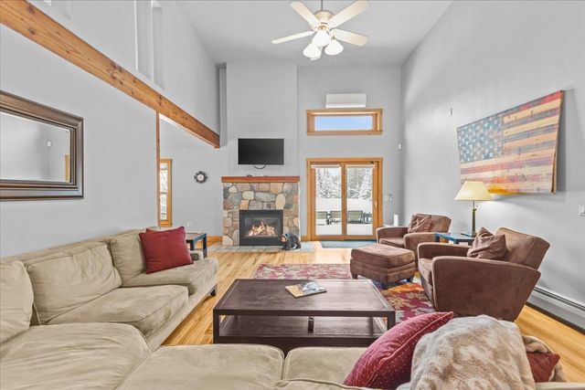 187 Lower Moulton Lane, Stowe, VT 05672