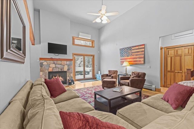 187 Lower Moulton Lane, Stowe, VT 05672