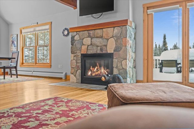 187 Lower Moulton Lane, Stowe, VT 05672