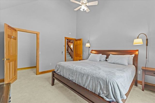 187 Lower Moulton Lane, Stowe, VT 05672