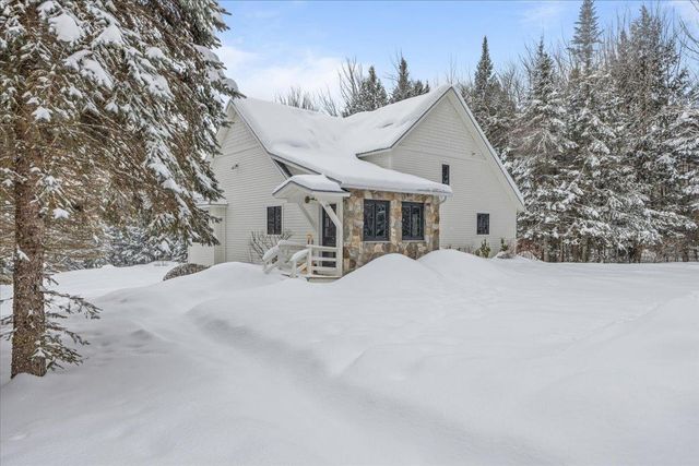 187 Lower Moulton Lane, Stowe, VT 05672