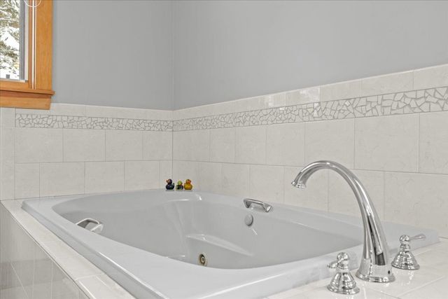 187 Lower Moulton Lane, Stowe, VT 05672