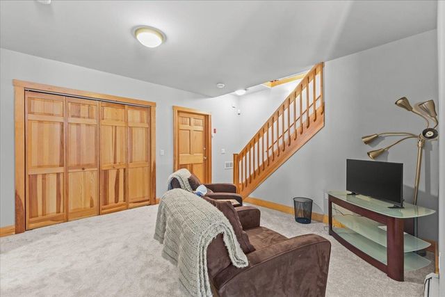 187 Lower Moulton Lane, Stowe, VT 05672