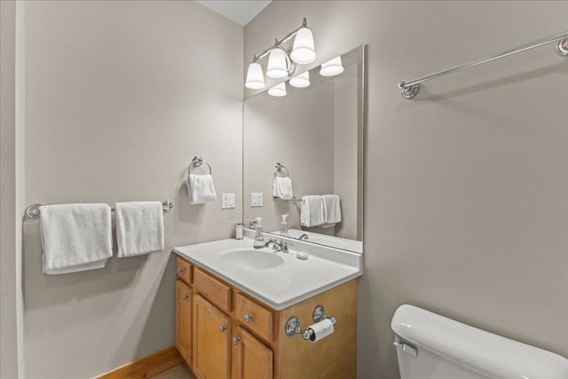 187 Lower Moulton Lane, Stowe, VT 05672