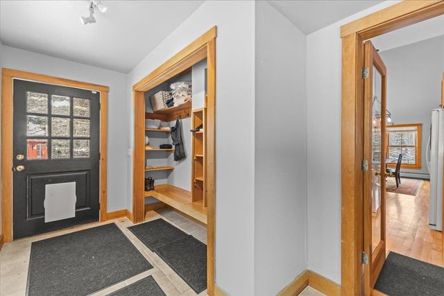 187 Lower Moulton Lane, Stowe, VT 05672