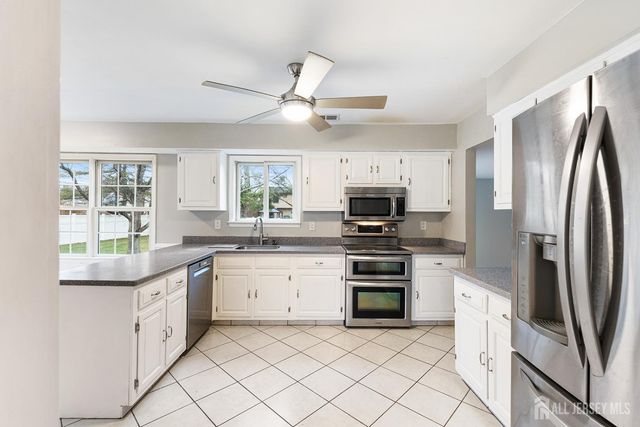 46 Parker Road, Plainsboro, NJ 08536