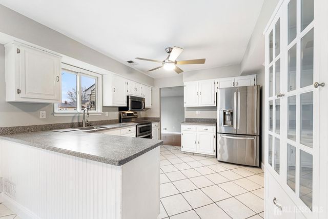 46 Parker Road, Plainsboro, NJ 08536