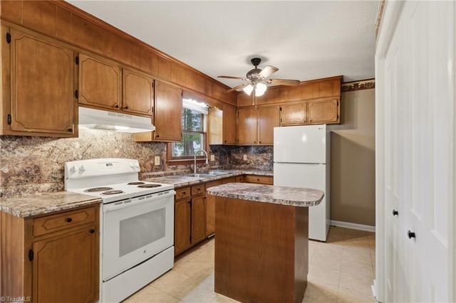 436 Elam Avenue, Eden, NC 27288