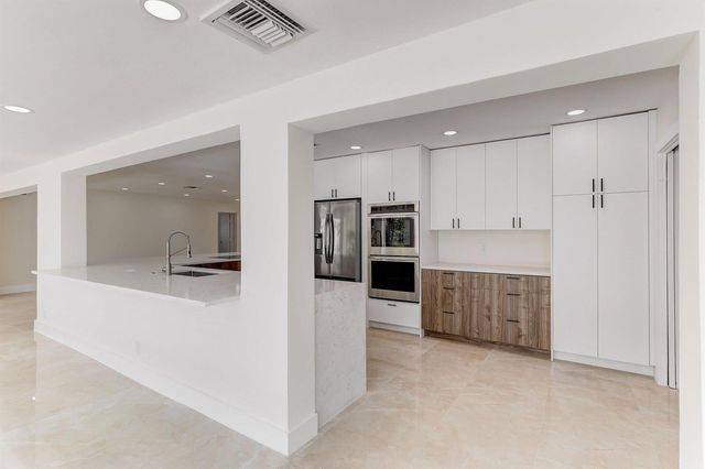 5591 NE 29th Avenue, Fort Lauderdale, FL 33308