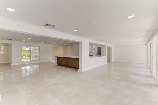 5591 NE 29th Avenue, Fort Lauderdale, FL 33308
