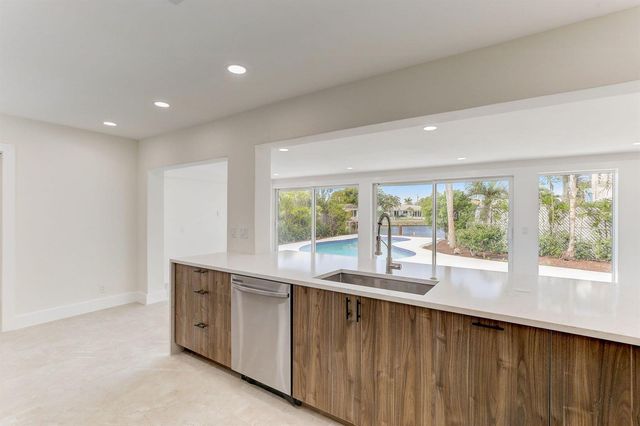 5591 NE 29th Avenue, Fort Lauderdale, FL 33308