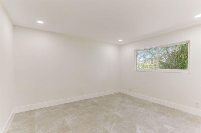5591 NE 29th Avenue, Fort Lauderdale, FL 33308