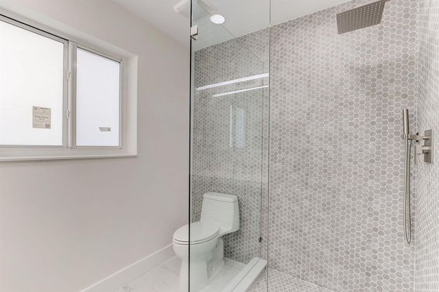 5591 NE 29th Avenue, Fort Lauderdale, FL 33308