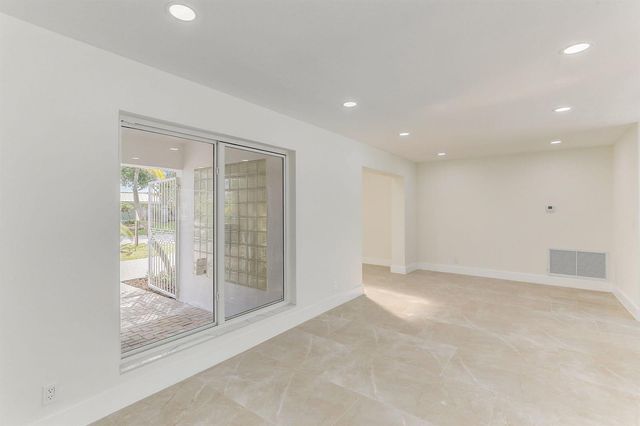 5591 NE 29th Avenue, Fort Lauderdale, FL 33308
