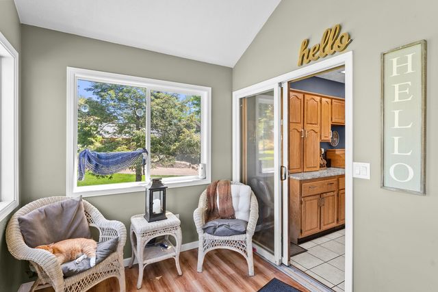 1401 Canal Shore Drive, Leclaire, IA 52753