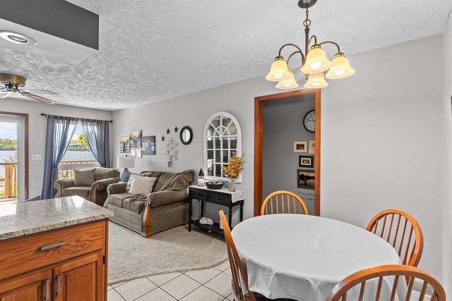 1401 Canal Shore Drive, Leclaire, IA 52753