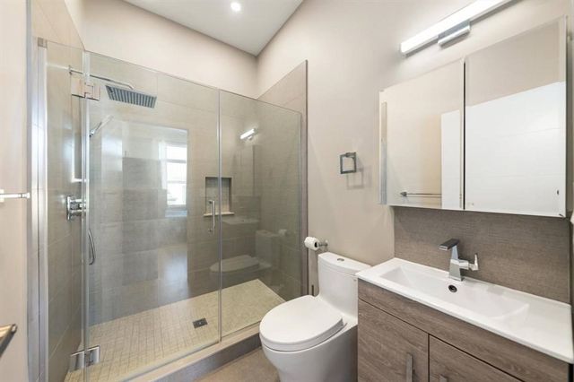 82 Sharpe Rd, Newton, MA 02459