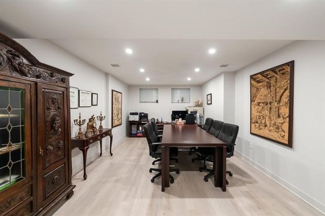 82 Sharpe Rd, Newton, MA 02459