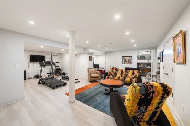 82 Sharpe Rd, Newton, MA 02459