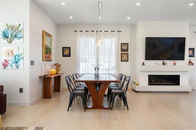 82 Sharpe Rd, Newton, MA 02459