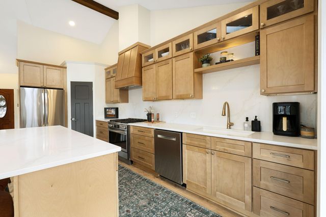 15255 Flag Avenue S, Prior Lake, MN 55372