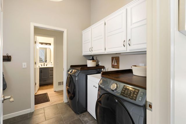 15255 Flag Avenue S, Prior Lake, MN 55372