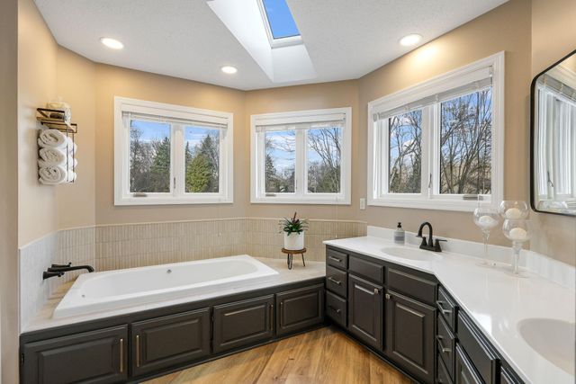 15255 Flag Avenue S, Prior Lake, MN 55372