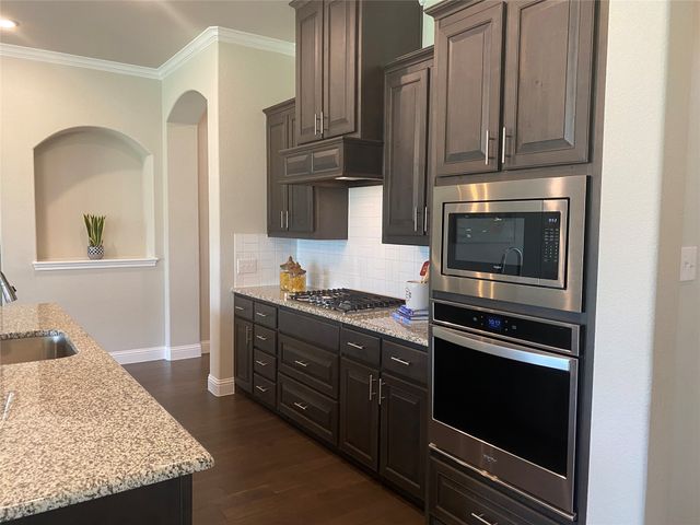 209 Johnson Street, Granbury, TX 76048