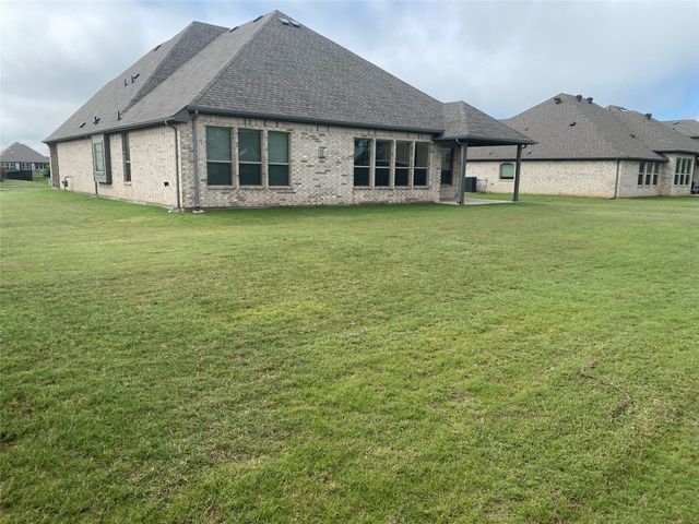 209 Johnson Street, Granbury, TX 76048