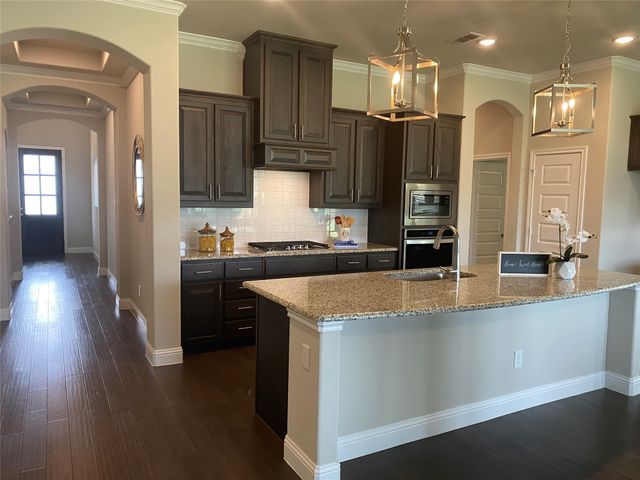 209 Johnson Street, Granbury, TX 76048