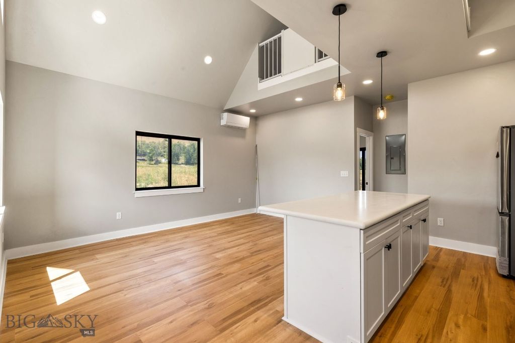55 Apricot Scone Lane, Gallatin Gateway, MT 59730 photo 5