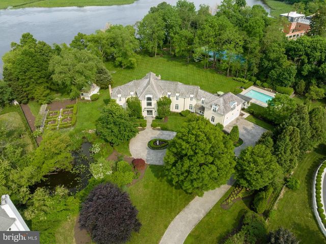 42 LANDING COURT, Moorestown, NJ 08057