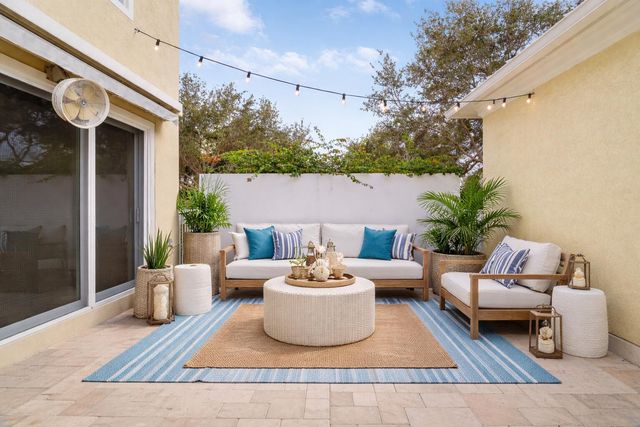 1043 Key Largo Street, Jupiter, FL 33458